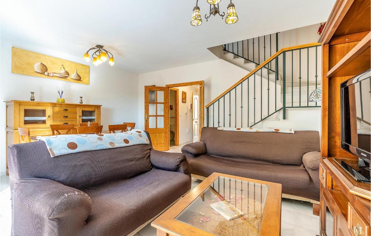 3 Bedroom Stunning Home In Cenes De La Vega Esterno foto