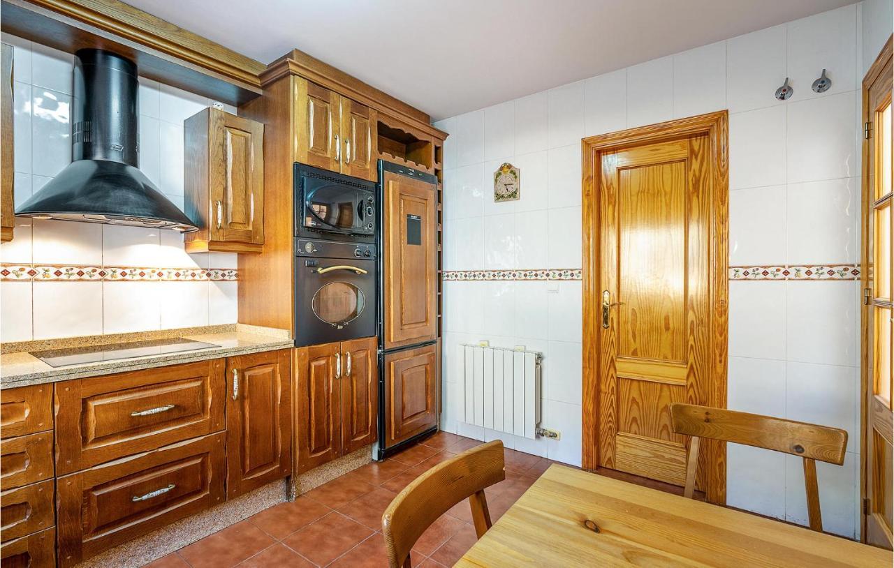 3 Bedroom Stunning Home In Cenes De La Vega Esterno foto